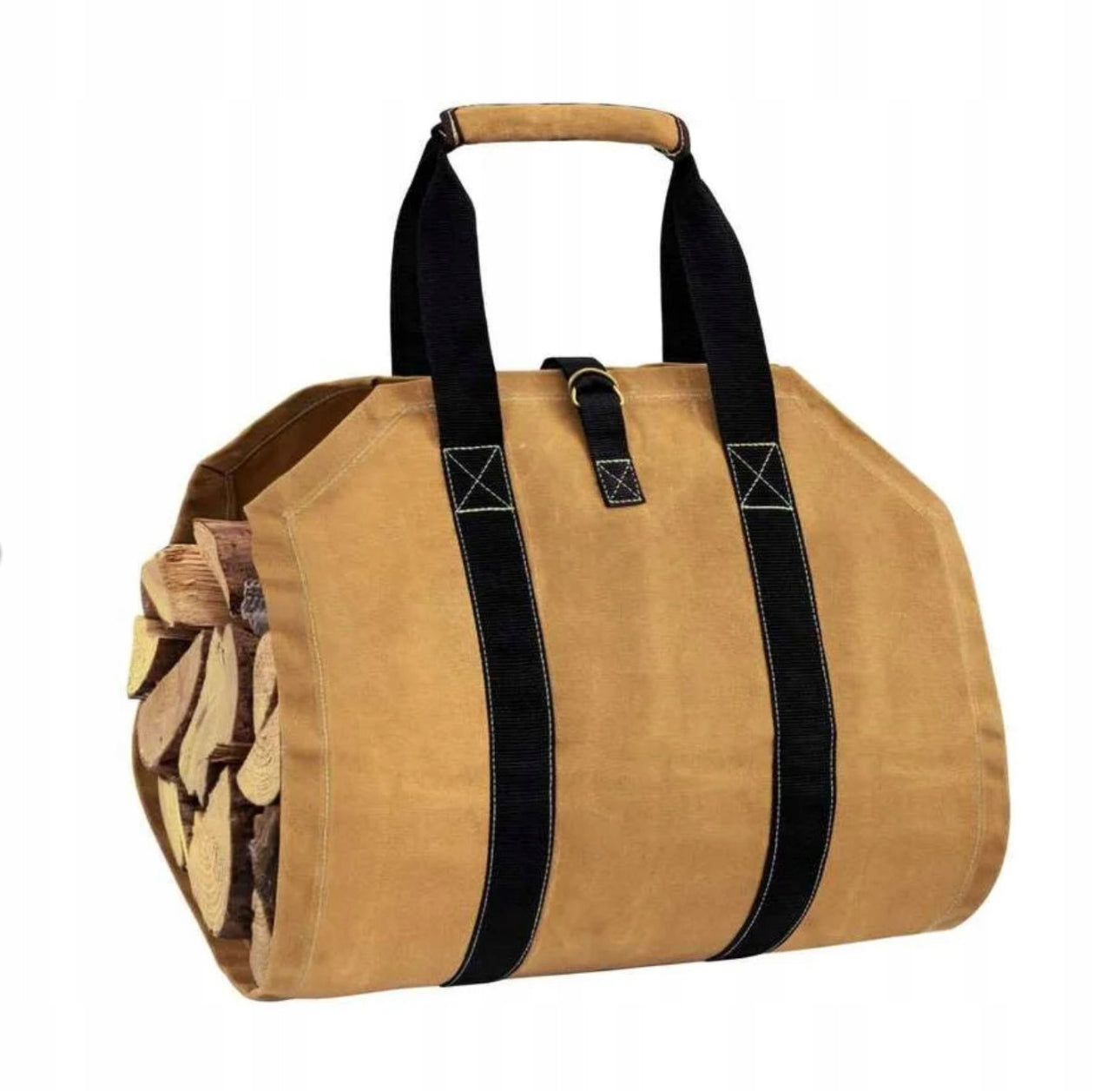 Lukket beige vedbag i lerret med svarte stropper, fylt med ved