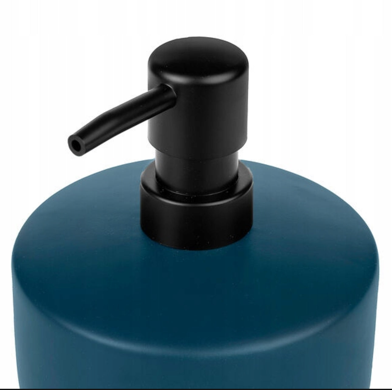 Keramisk blå såpedispenser med matt finish og elegant design, perfekt for moderne bad og kjøkken. Laget av høykvalitets keramikk med praktisk pumpefunksjon for enkel dosering av såpe.