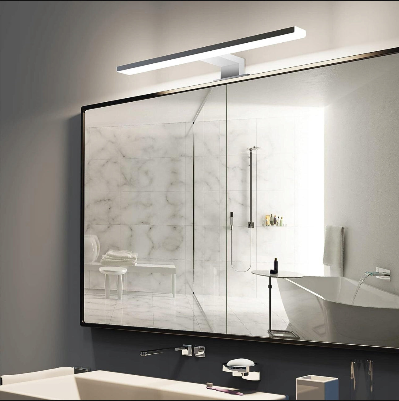 Vanntett LED speillampe 60 cm i kromdesign for bad, med naturlig hvitt lys (6000K), energiklasse A, og IP44-klassifisering – ideell for baderomsspeil og sminkebelysning.