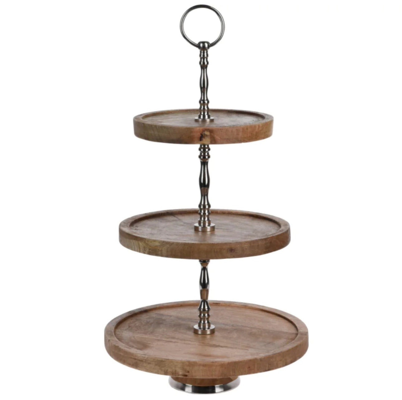 Treetasjes serveringsfat i naturlig tre med metallhåndtak, plassert på kjøkkenbenk med cupcakes i ulike farger