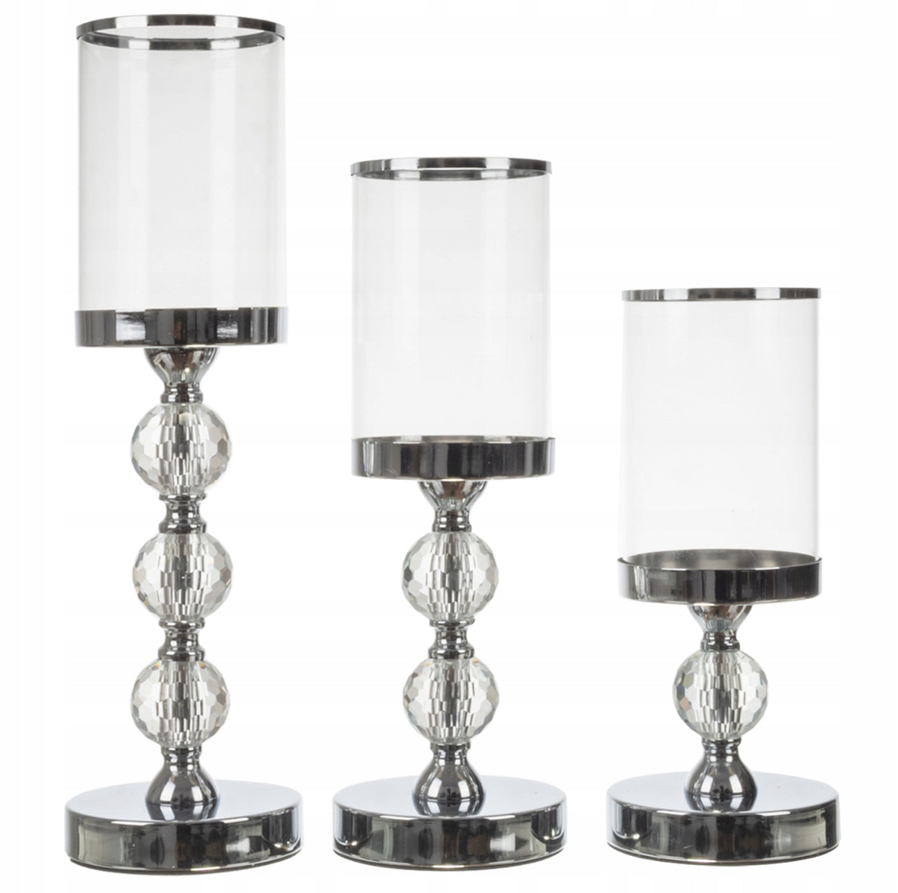 Sett med 3 lysestaker i sølvfinish med krystallkuler, laget av glass og metall, høyder på 28 cm, 34,3 cm og 40,9 cm, moderne design for elegant hjemmedekor.