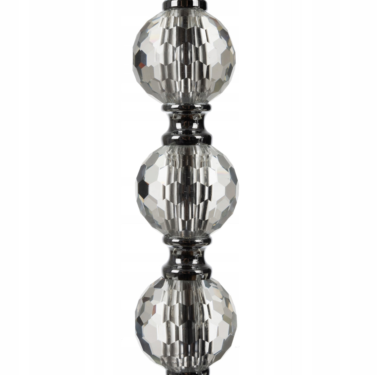 Sett med 3 lysestaker i sølvfinish med krystallkuler, laget av glass og metall, høyder på 28 cm, 34,3 cm og 40,9 cm, moderne design for elegant hjemmedekor.