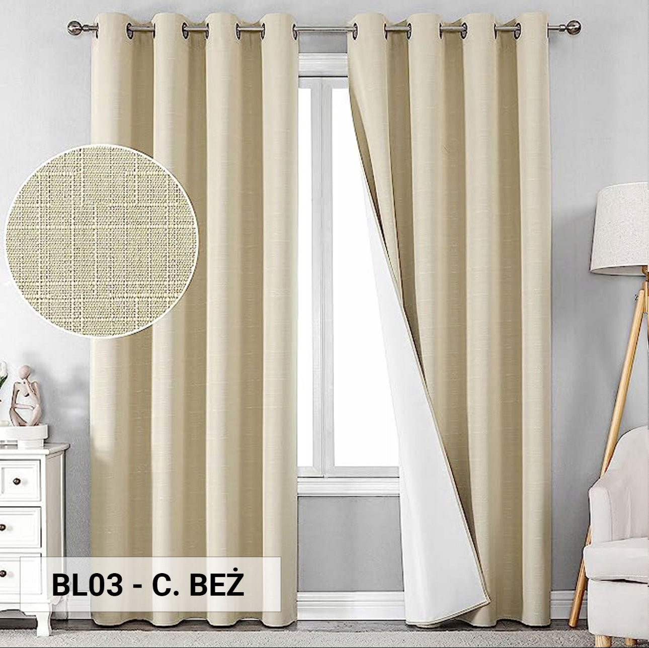 Beige lystett gardin med hvit bakside, varme toner til stue