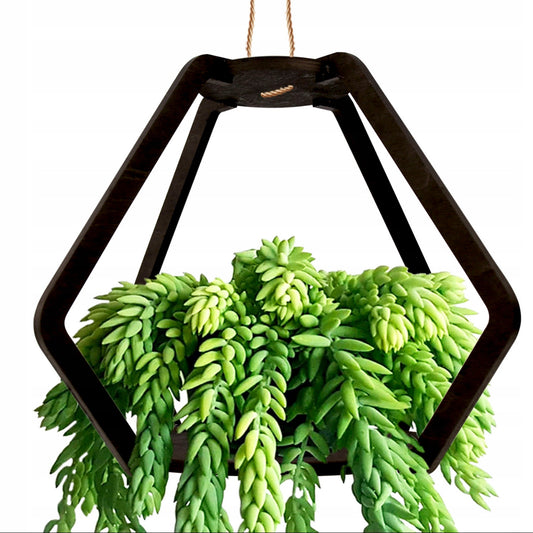 Hengende planteholder i svartbeiset kryssfiner – 39 x 27,5 cm – sekskantet design med jutesnor for oppheng. Perfekt til blomsterpotter opptil 20 cm i diameter. Moderne og stilren interiørdekor i naturmaterialer.