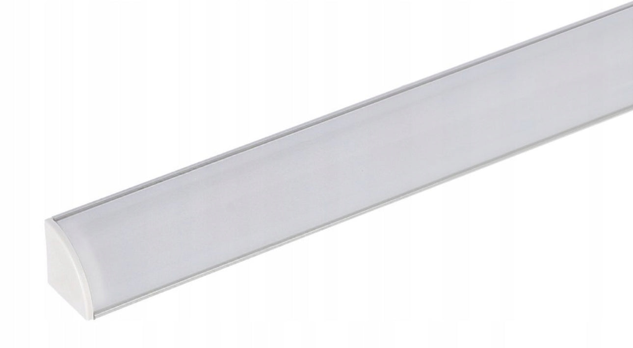 Nærbilde av smal LED lyslist i hvitt med matt diffuser