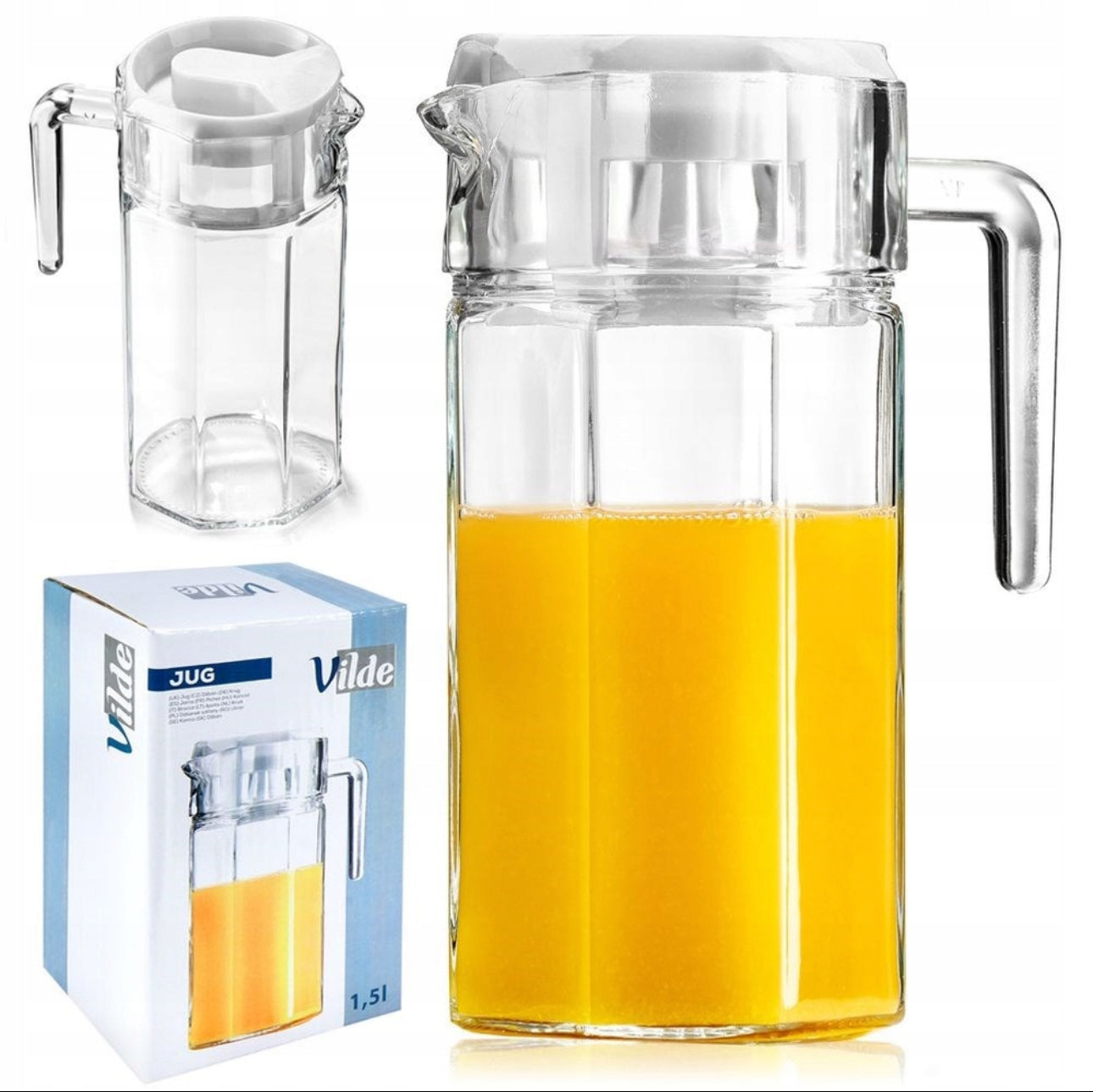 Glasskanne med gjennomsiktig lokk og oransje juice, stående på hvit bakgrunn