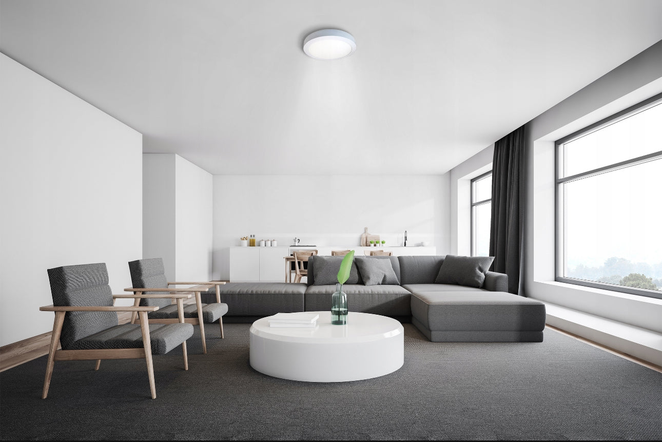 Rund LED-taklampe 24W i moderne, minimalistisk design med energiklasse A. Perfekt for stue, kjøkken eller soverom, med nøytral lysfarge på 4000K og høy lysstyrke på 2200 lumen. Slank og stilren lampe med enkel montering og lang levetid.
