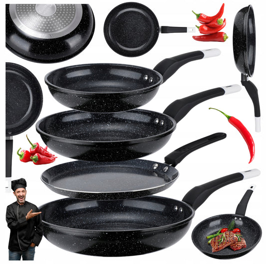Sett med fire svarte marmormønstrede stekepanner i ulike størrelser, non-stick belegg og ergonomiske håndtak