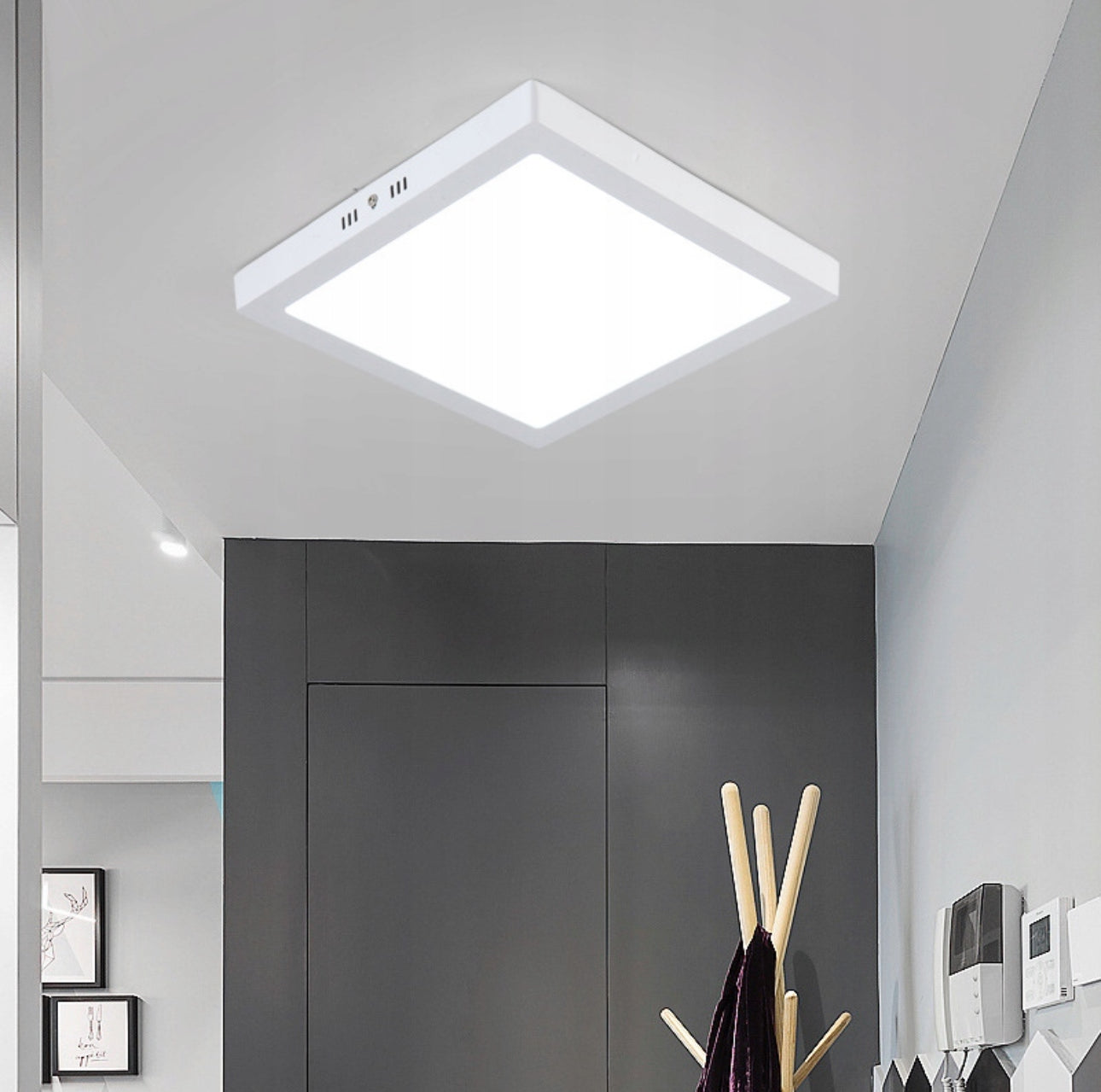 firkantet LED-taklampe med moderne design og energiklasse A, perfekt for stue, kjøkken eller gang, enkel montering, nøytralt hvitt lys på 4000K, lang levetid og lavt strømforbruk