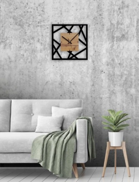 MODERNE 33X33CM VEGGHENGT KLOKKE I SORT OG EIK - TIDLØS ELEGANSE FOR ETHVERT ROM